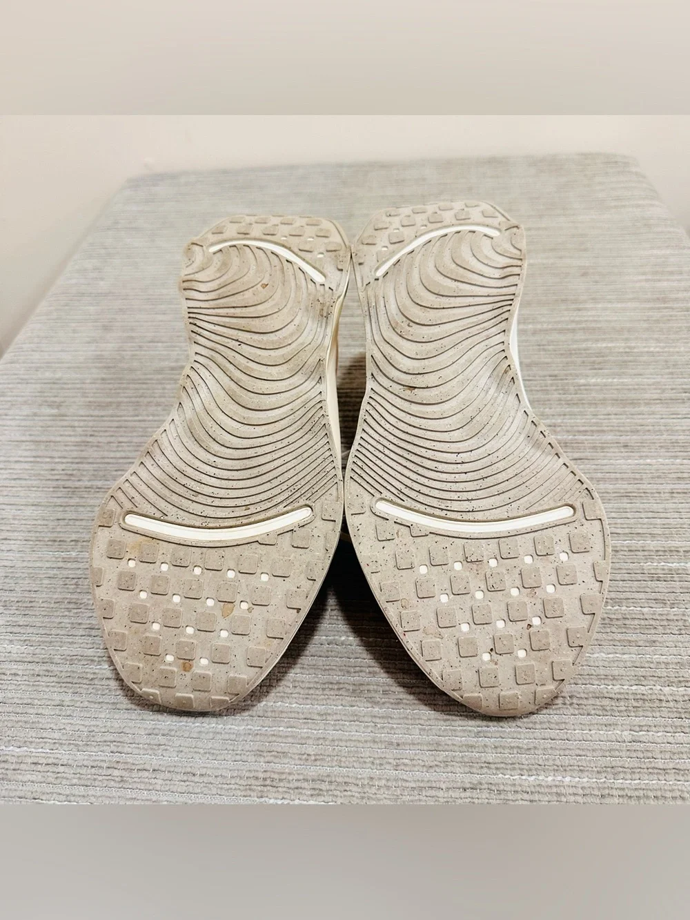 Nike Motiva Women's Walking Shoes Pale Ivory Sail DV1238-104 Size US 10 / EUR 42